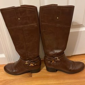 Unisa women’s boots. Size 7